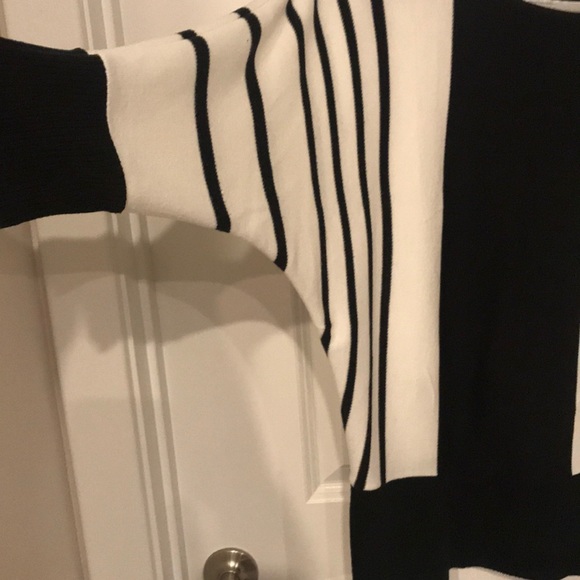 Sweater - Picture 2 of 4